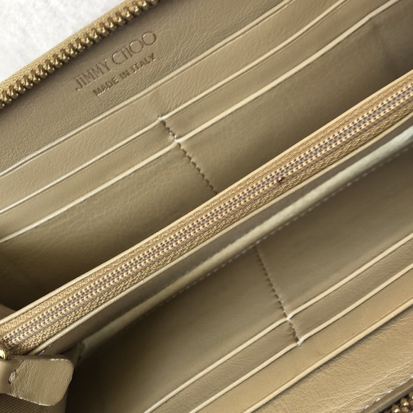 Jimmy Choo - Picture 3 of 17